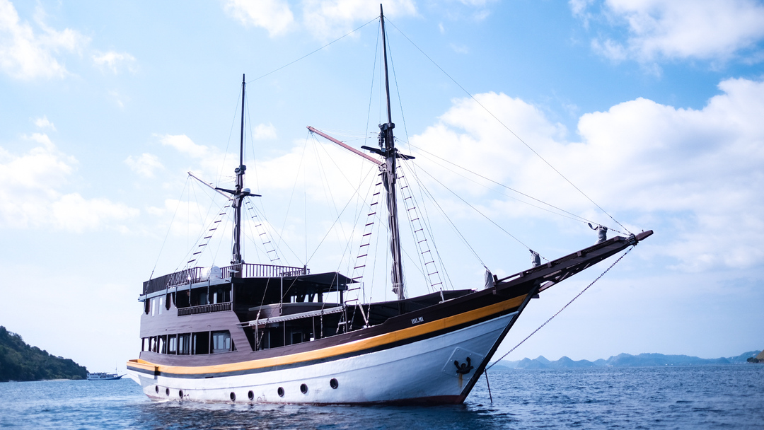 Open Trip 3D2N by Behike Cruise Luxury Phinisi - Komodo Sharing Tours