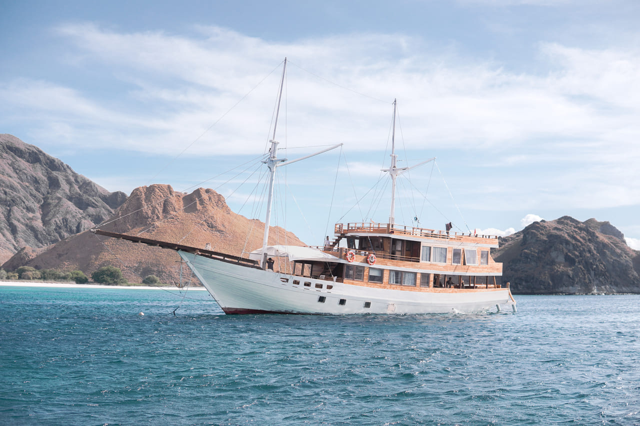 Open Trip 3D2N by Yumana Luxury Phinisi  - Komodo Sharing Tours