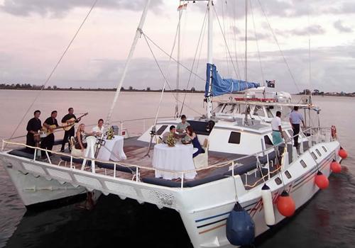 Aristocat Evening Cruise - Bali Sea Cruises