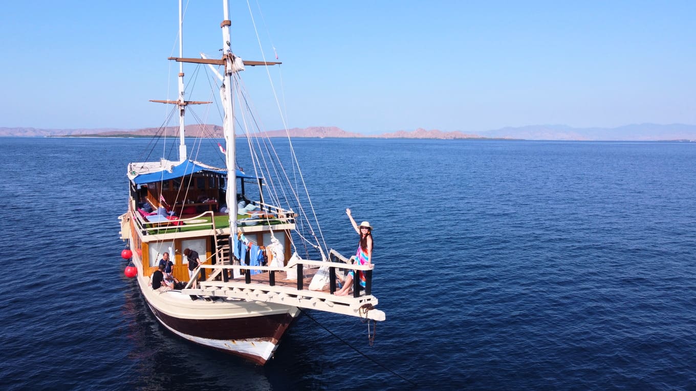 Open Trip 3 Days 2 Nights by Budi Utama Luxury Phinisi - Komodo Sharing Tours